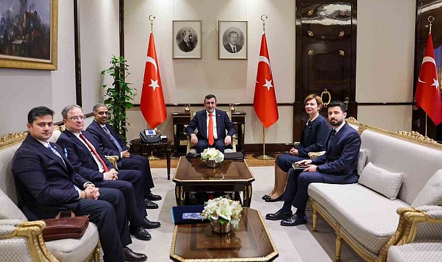 Cumhurbaşkanı Yardımcısı Yılmaz: "Türkiye olarak D-8'in etkinliğini artıracak bu dönüşüm sürecine samimi ve güçlü destek vermeye devam edeceğiz"