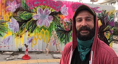 Datça'da yapımı süren okulun duvarları Badem Çiçeği Festivali'ne hazırlandı