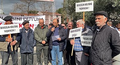 DEGÜF üyeleri deve güreşlerinin yapılmamasını protesto etti