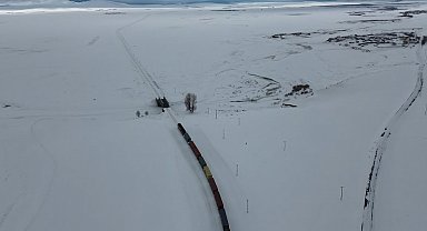 Demir İpek Yolu'nda görsel şölen: Karlar içinden süzülerek Kars'tan Avrupa'ya binlerce kilometrelik yolculuk