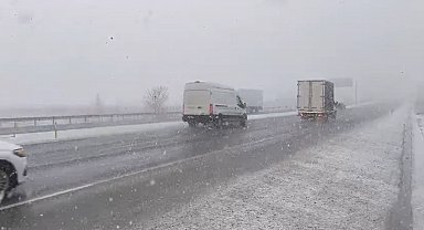 Denizli'nin yüksek kesimlerinde kar yağışı etkili oluyor