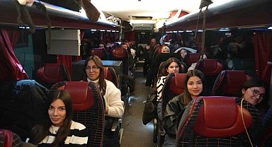 Depremzede gençlerin tarih dolu Ankara yolculuğu