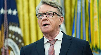 Devlet sırlarını Epstein ile paylaşmakla suçlanan İngiliz siyasetçi Mandelson gözaltına alındı