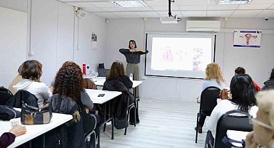 Didim Belediyesi 'Ergenlik ve İlk Gençlikte Kadın Sağlığı' eğitimi düzenledi