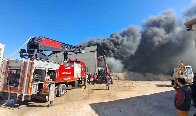 Didim sanayisindeki yangın korkuttu