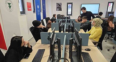 Dijital Gençlik Merkezi yazılım meraklılarına kapılarını açıyor
