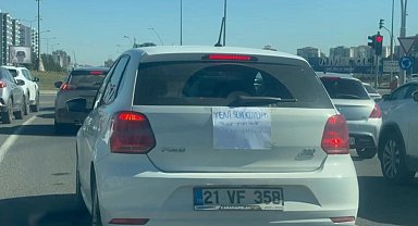 Diyarbakır'da kadın sürücü 'yeni sürücüyüm, sabır imandandır' yazısıyla trafiğe çıktı