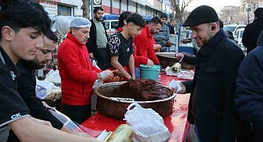 Diyarbakır'da Ramazan klasiği: Çiğköfteye yoğun ilgi