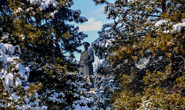 Doğu'da karla karışık yağmur var