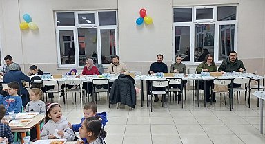 Dumlupınar Kaymakamı Teltik, minik öğrencilerle iftar sofrasında buluştu