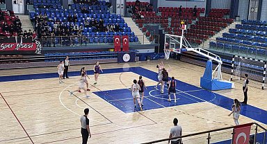 Düzce atletik bölgesel basketbolda çeyrek finale yükseldi