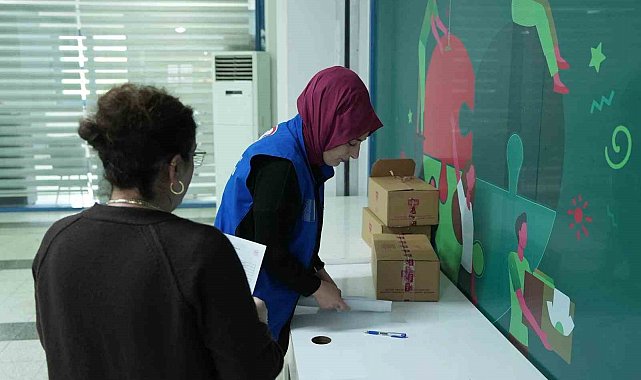 Düzce'de çölyak hastalarına özel koli dağıtıldı