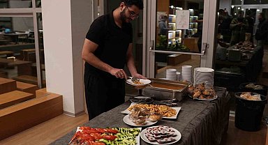 Düzce'de ilk sahurda gençler yalnız bırakılmadı