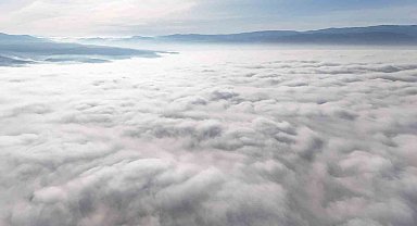 Düzce'nin üzerini kaplayan sis denizi havadan görüntülendi