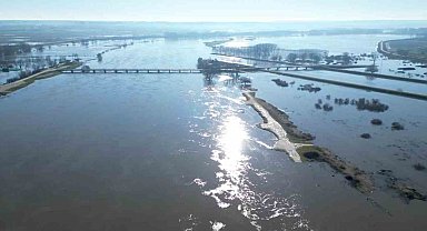 Edirne'de Meriç Nehri taştı, çok sayıda hobi bahçesi su altında kaldı