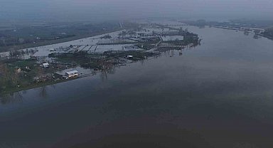 Edirne'de "turuncu alarm" seviyesindeki Meriç Nehri'nde su debisi düşmeye başladı