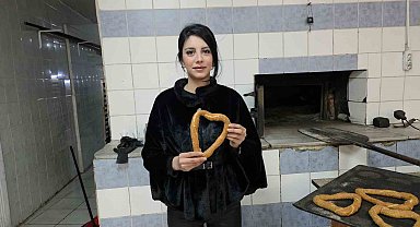 Edirne'de Sevgililer Günü'ne özel kalpli simit