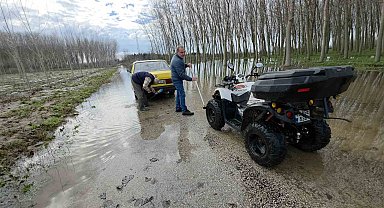 Edirne'de taşkın suları bedava yıkamaya dönüştü: Taşkını fırsata çevirdiler