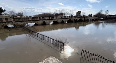 Edirne'de Tunca Nehri taştı