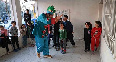 Efeler'in iftar programlarında çocuklar unutulmadı