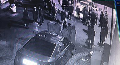 Ehliyetini ve otomobilini yeni alan sürücü depoya daldı