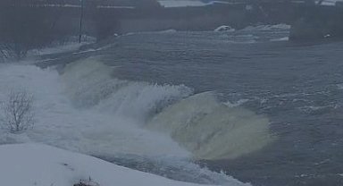 Elazığ'da sağanak yağış sonrası dereler coştu