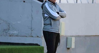 Elazığspor'da Erkan Sözeri galibiyetle başladı