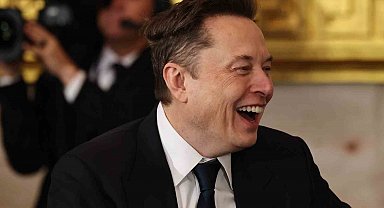 Elon Musk net serveti 800 milyar doları aşan tarihteki ilk insan oldu