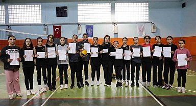 Enkazdan çıktı, umut oldu: "Kozan'dan Pazarcık'a Gönül Köprüsü"