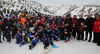 Ergan Dağı'nda Minikler Festivali ödül töreni düzenlendi