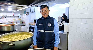 Erzincan'da ihtiyaç sahiplerine her gün 3 çeşit iftar yemeği ulaştırılıyor