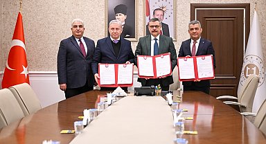 Erzurum'da kapalı spor salonu için imzalar atıldı