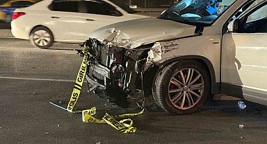 Esenyurt E-5'te otomobilin çarptığı motosiklet sürücüsü hayatını kaybetti