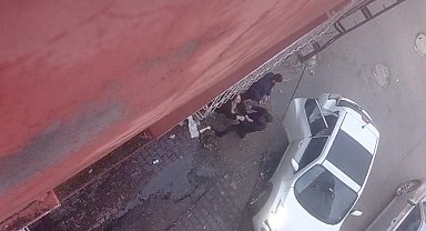 Eski eşini sokak ortasında darbeden şahıs gözaltına alındı