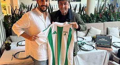 Eski milli futbolcu Dilmen, Muğlaspor Dergisi'nin ilk sayısında yer aldı