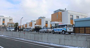 Eski ve yeni erkek arkadaşlar arasında bıçaklı kavga: 1 yaralı