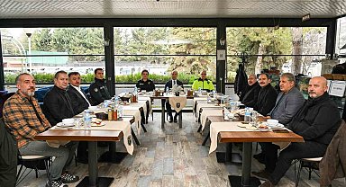 Eskişehir Emniyet Müdürü Tolga Yılmaz emekli personelle bir araya geldi