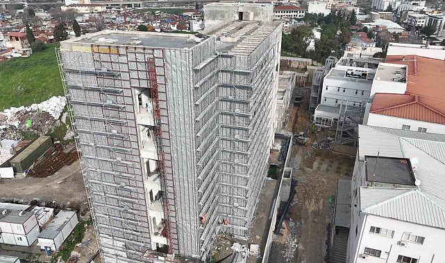 Eşrefpaşa Hastanesi'nin yeni binasında sona doğru