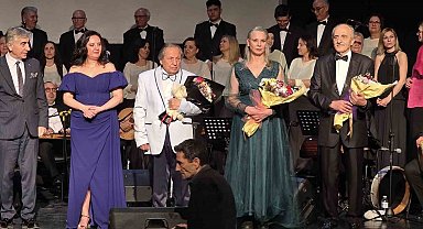 ESSİVDER Türk Sanat Müziği Korosu'ndan 'Sezon Ortası Konseri' yoğun ilgi gördü