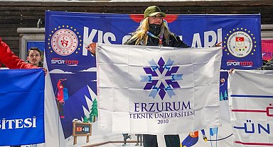 ETÜ Kayak Alp Disiplini Türkiye Şampiyonası'nda çifte kupa ile zirveye yerleşti