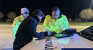 Evde unuttuğunu söylediği ehliyetine 2 kez alkollü araç kullanmaktan el konulduğu ortaya çıktı