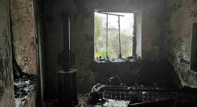 Evinde çıkan yangında ağır yaralanan yaşlı kadın hayatını kaybetti