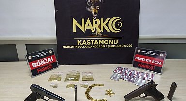 Evlerinde uyuşturucuyla yakalanan 3 sanık, 22'şer yıl hapis cezasına çarptırıldı