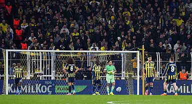 Fenerbahçe, Avrupa Ligi'nde turu zora soktu