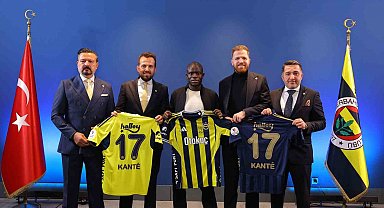 Fenerbahçe'nin yeni transferi N'Golo Kante, İstanbul'da