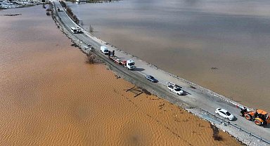 Fethiye - Antalya kara yolunda su baskını: "Ulaşım kontrollü sağlanıyor"