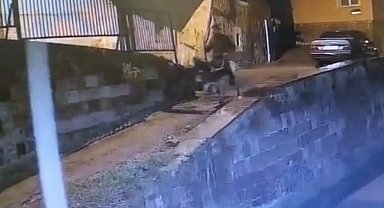 Forklifle gelmiş, eşekle kaçmış