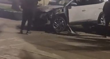 Fren yerine gaza bastı, yürüyüş yoluna girdi