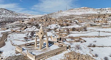 Gabar Dağı eteklerindeki Mağara köyü yeniden canlanıyor