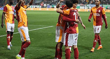 Galatasaray yenilmezlik serisini 9 maça çıkardı